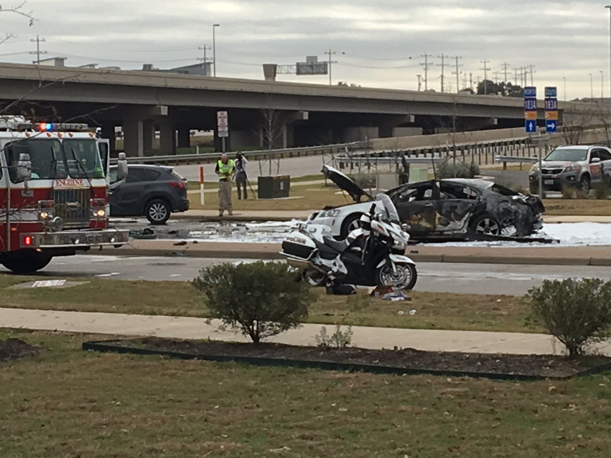 4 injured in fiery Cedar Park crash